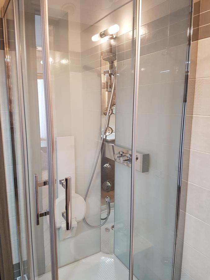 Bmp Apartment Deluxe 1 Jacuzzi Riscaldata Privata Vista Lago Di Garda ブレンゾーネ エクステリア 写真